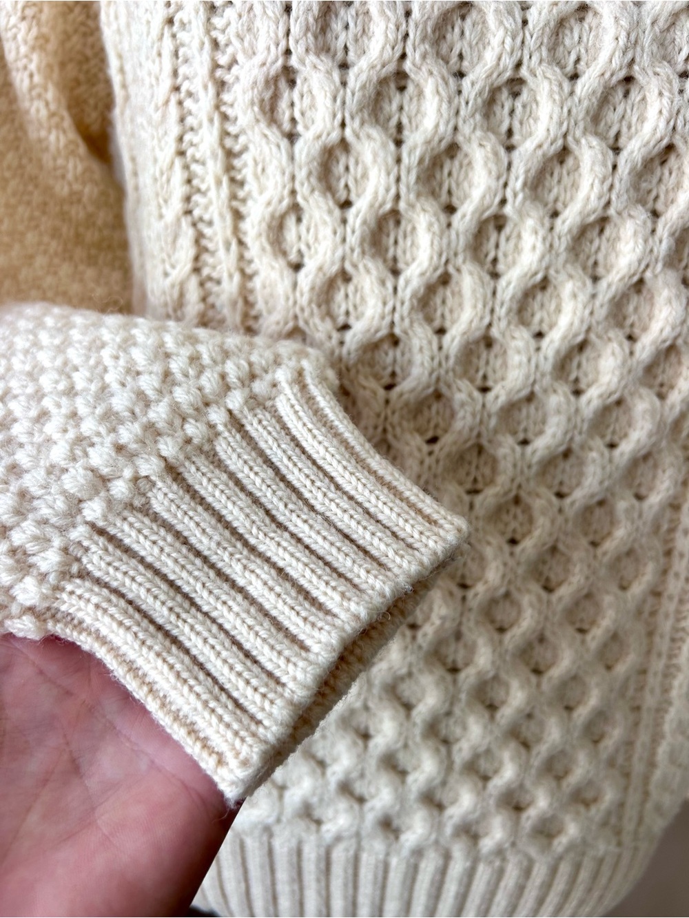 Vintage Ivory Chunky Cable Knit Pure British Wool Irish Fisherman Sweater S / M - Picture 8 of 16